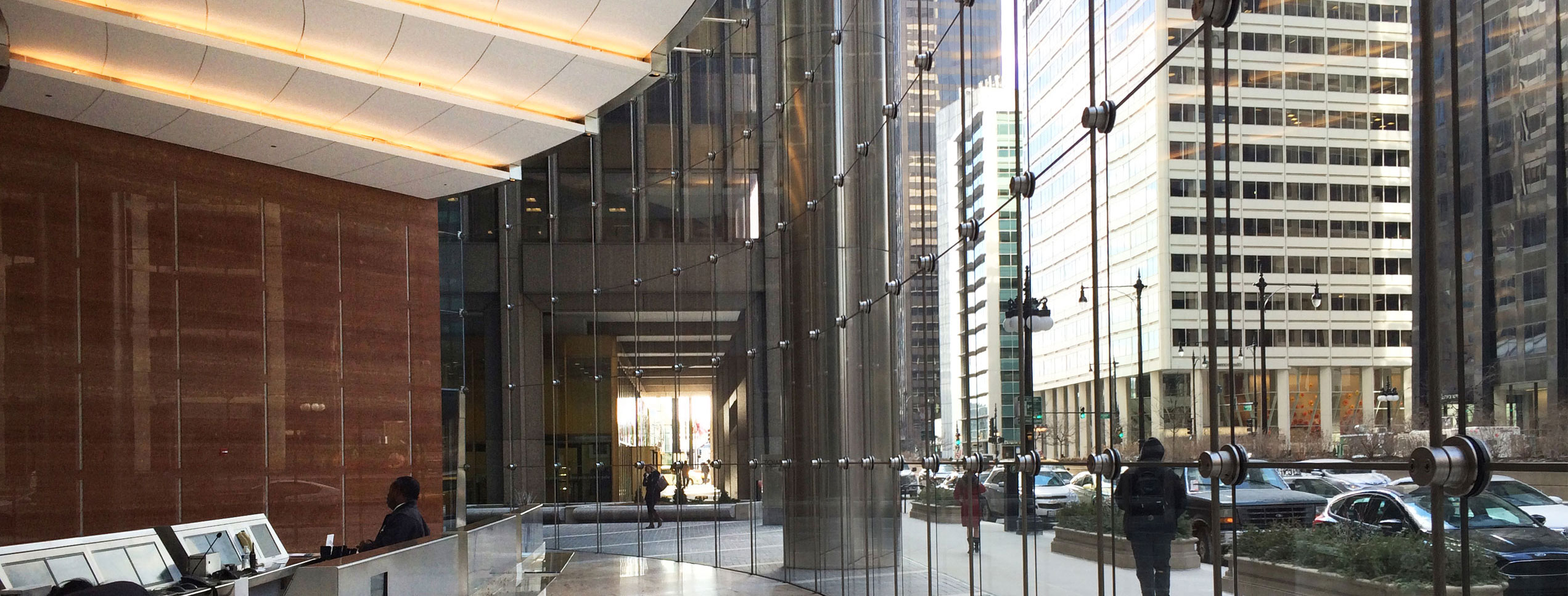 111 S Wacker office building lobby and glass wall